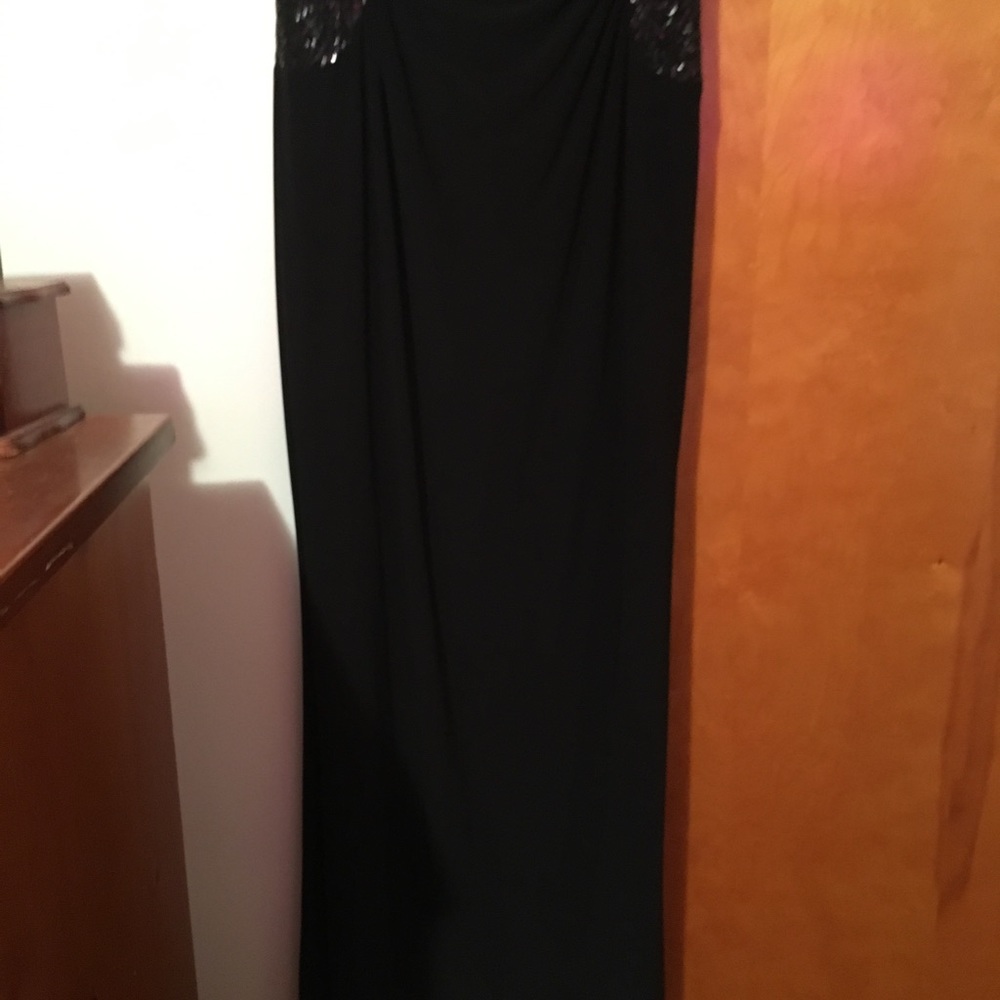 Dress - Picture 4 of 8